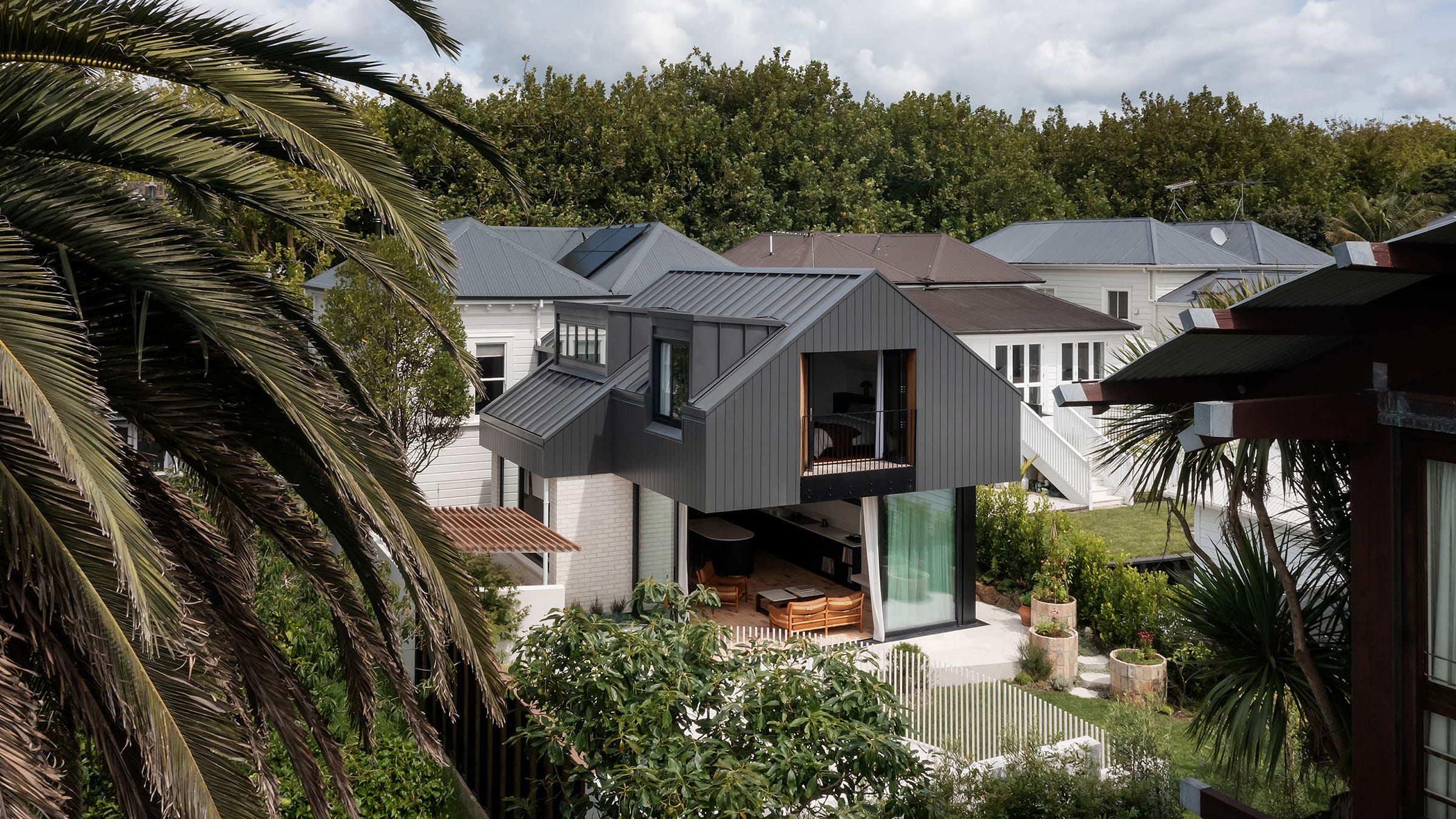 shift house