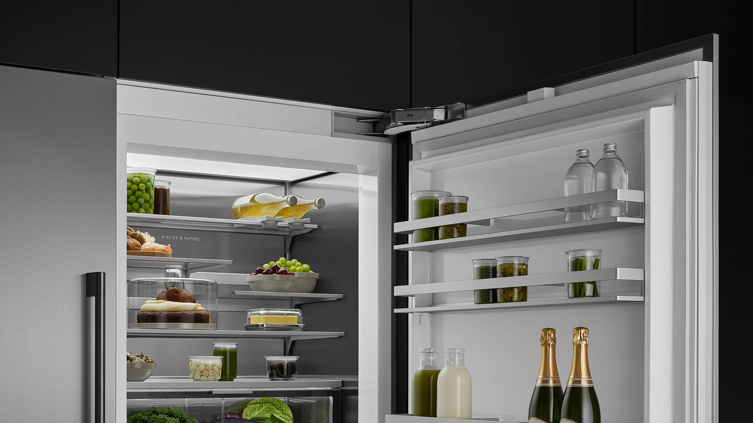 Close-up of the ActiveSmart sensors and climate management system in a French Door model